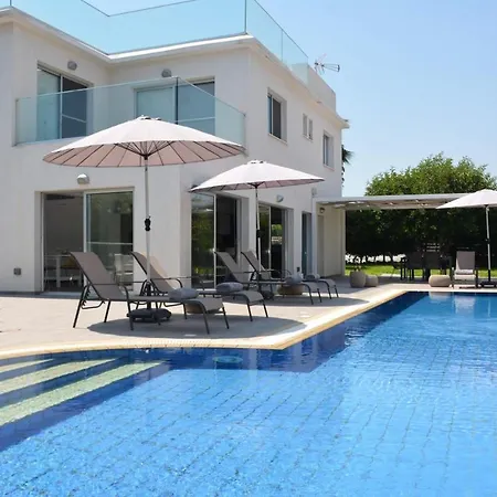 Willa Olympic Gardens Protaras